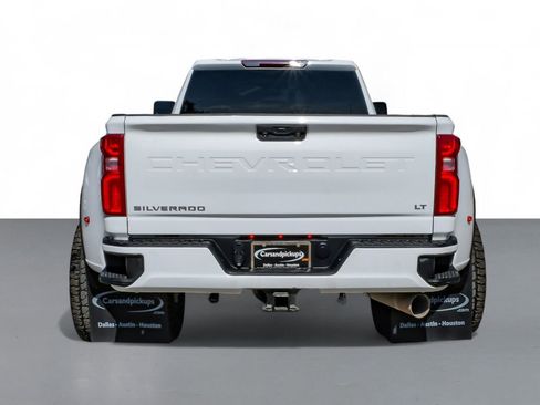 Used 2024 Chevrolet Silverado 3500 LT w/ Convenience Package image 9