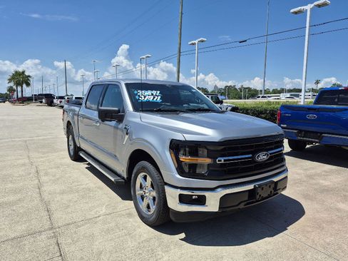 Certified 2024 Ford F150 XLT w/ Mobile Office Package RWD image 16