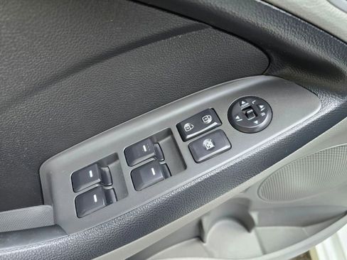 Used 2017 Kia Forte LX image 21