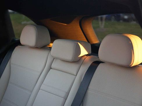 Used 2026 Mercedes-Benz GLC 300 4MATIC image 36