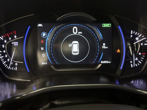 Used 2019 Hyundai Santa Fe SEL FWD image 18