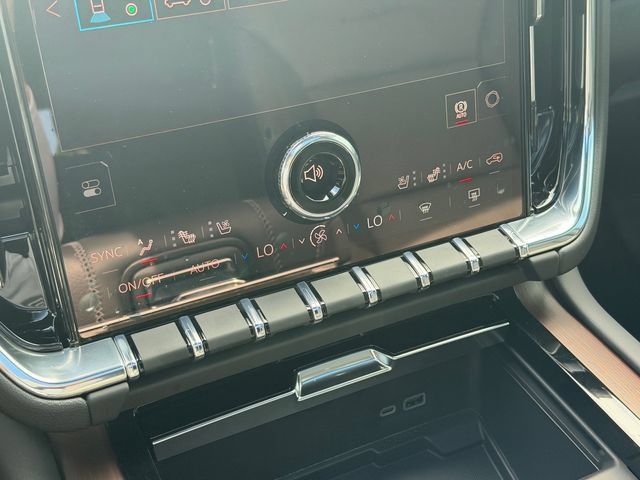 New 2026 GMC Yukon Denali w/ Denali Reserve Package AWD/4WD image 19