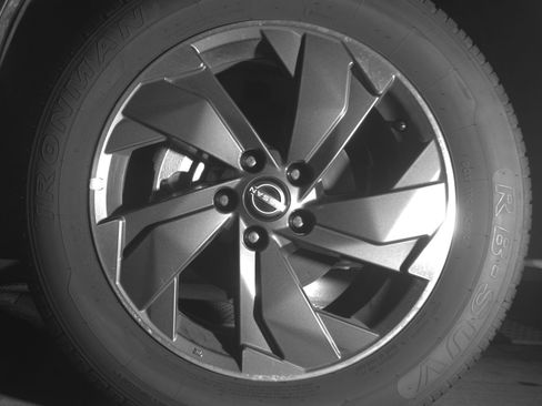 Used 2025 Nissan Rogue SV FWD image 12