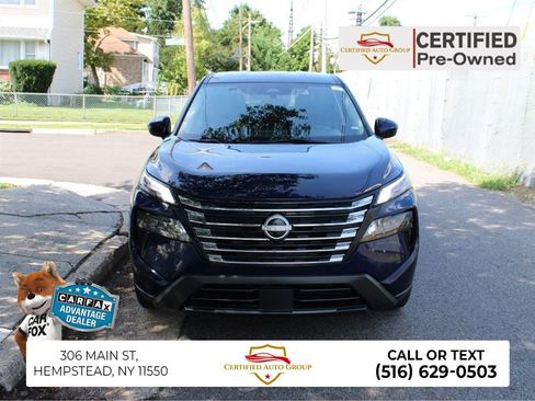 Used 2024 Nissan Rogue SV FWD image 1