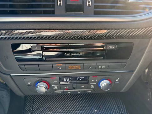 Used 2016 Audi RS 7 Prestige w/ RS 7 Dynamic Package image 27