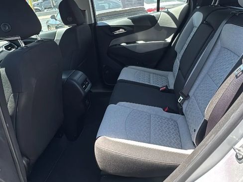 Used 2022 Chevrolet Equinox LS AWD/4WD image 15