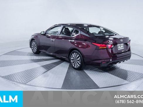 Used 2025 Nissan Altima 2.5 SV FWD image 7