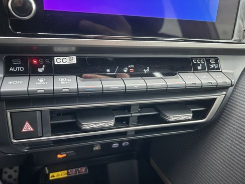 Used 2026 Toyota Camry SE image 17