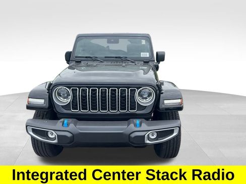 New 2024 Jeep Wrangler Unlimited Sahara w/ Technology Group AWD/4WD image 9