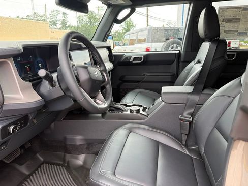 New 2026 Ford Bronco Outer Banks AWD/4WD image 13