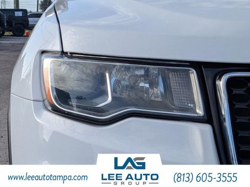 Used 2017 Jeep Grand Cherokee Limited image 9
