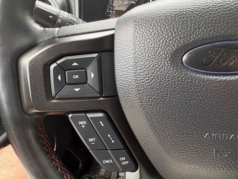Used 2020 Ford Expedition Limited w/ Equipment Group 303A AWD/4WD image 22