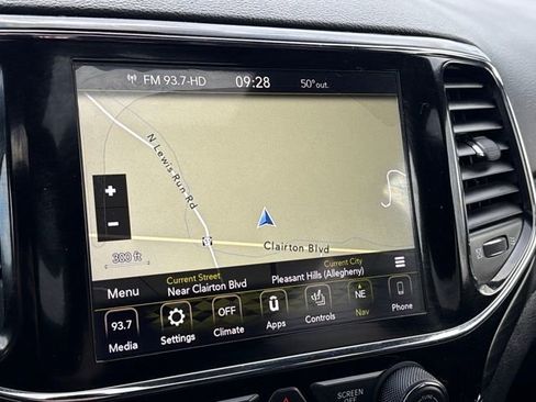 Used 2020 Jeep Grand Cherokee Altitude image 14