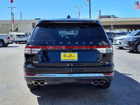 New 2026 Lincoln Aviator 2WD image 5