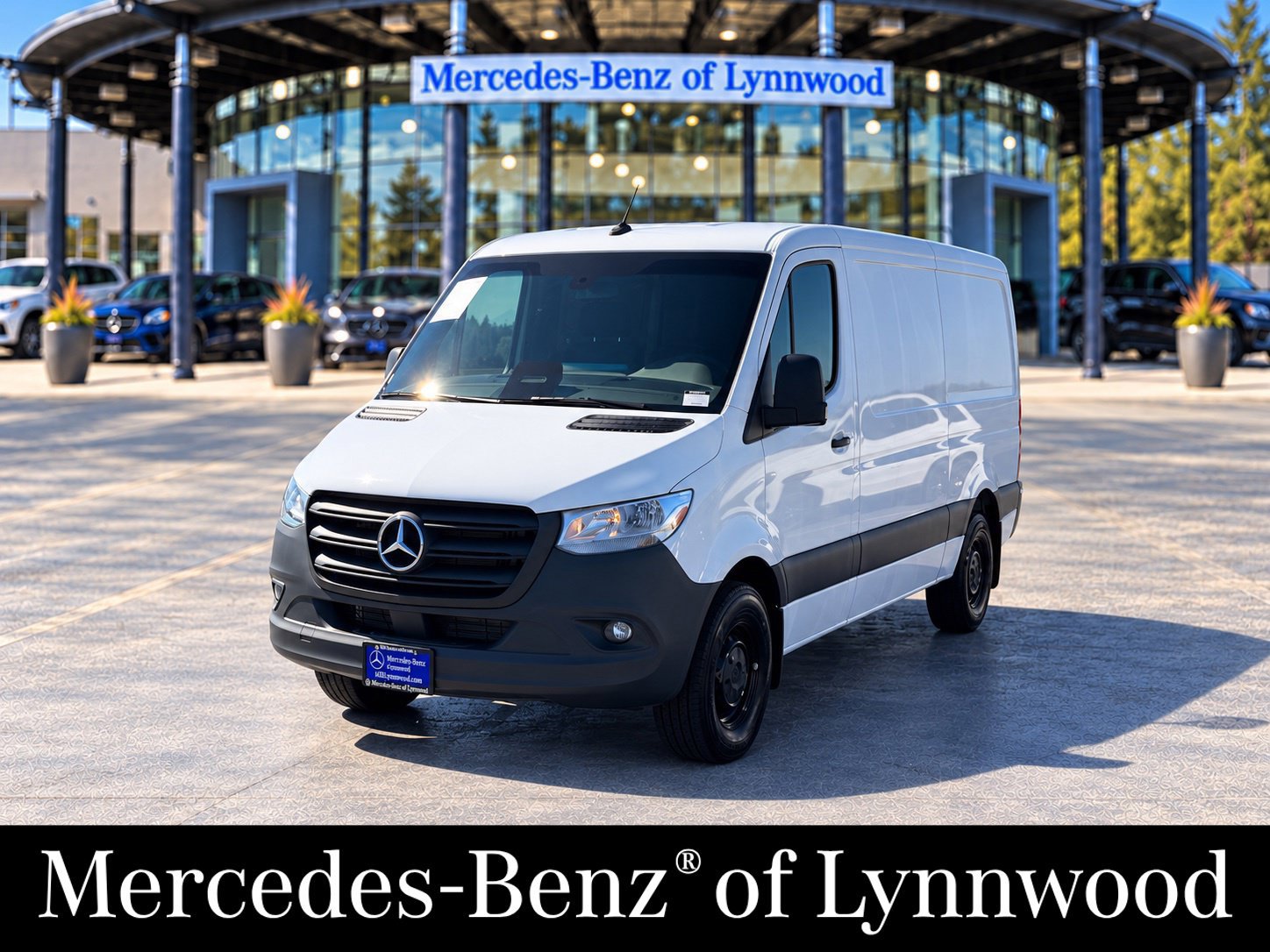 Used 2025 Mercedes-Benz Sprinter 2500 image 1