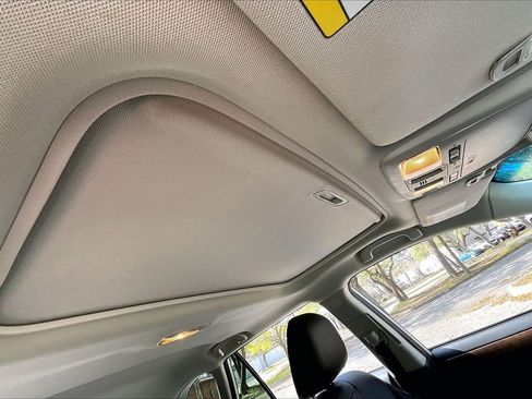 Used 2017 Subaru Outback 2.5i Limited image 24