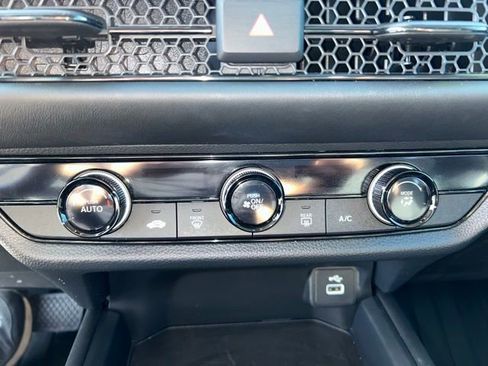 Used 2023 Honda HR-V LX image 22