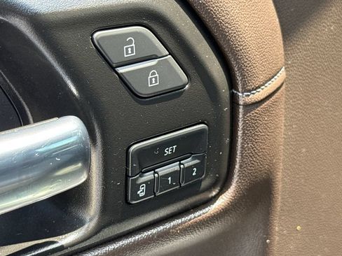 Used 2021 GMC Sierra 1500 SLT AWD/4WD image 21