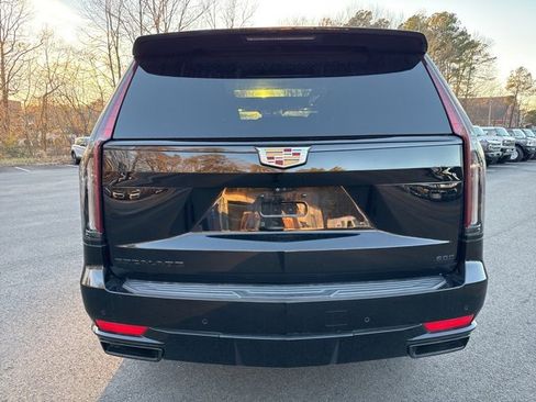 Used 2022 Cadillac Escalade Sport Platinum image 4