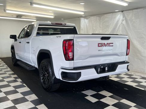 Used 2024 GMC Sierra 1500 Pro w/ Graphite Edition AWD/4WD image 9
