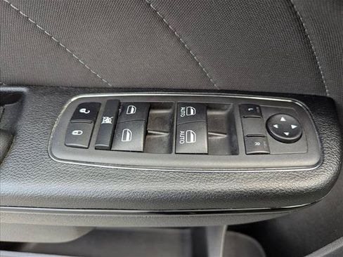 Used 2022 Dodge Charger R/T RWD image 10