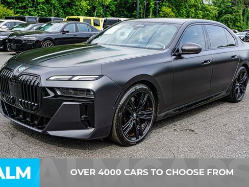 Used 2023 BMW 740i w/ Parking Assistance Package RWD image 3