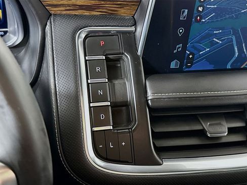 Used 2023 Chevrolet Tahoe Premier w/ Premium Package 2 AWD/4WD image 10