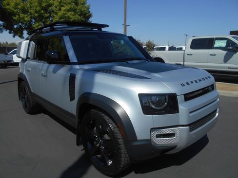 Used 2020 Land Rover Defender 110 HSE image 2