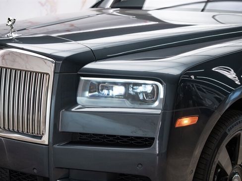 Used 2024 Rolls-Royce Cullinan AWD/4WD image 16