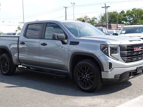 Used 2023 GMC Sierra 1500 Pro w/ Graphite Edition image 4