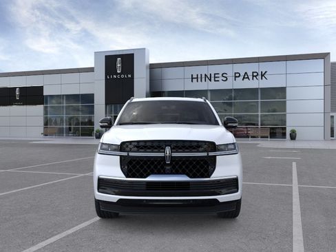 New 2026 Lincoln Navigator Reserve w/ Jet Appearance Package AWD/4WD image 6