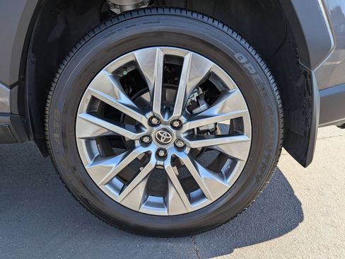 Used 2023 Toyota RAV4 XLE Premium FWD image 10