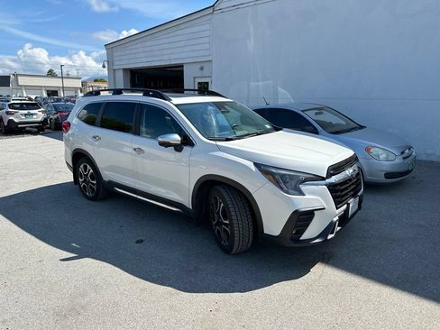 Used 2023 Subaru Ascent Touring AWD/4WD image 3