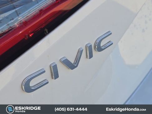 Used 2023 Honda Civic Sport image 12