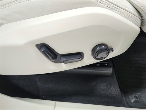 Used 2021 Volvo XC90 T6 Inscription w/ Advanced Package image 39
