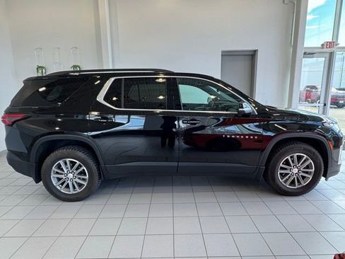 Certified 2023 Chevrolet Traverse LT w/ Rear Camera Mirror Package AWD/4WD image 37