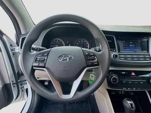 Used 2018 Hyundai Tucson SE w/ Cargo Package AWD/4WD image 8