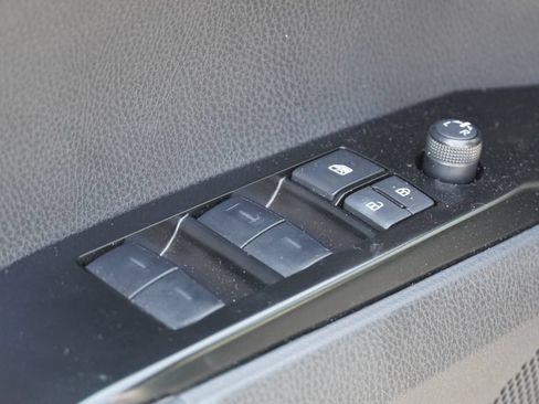 Used 2026 Toyota Camry SE w/ Convenience Package FWD image 19