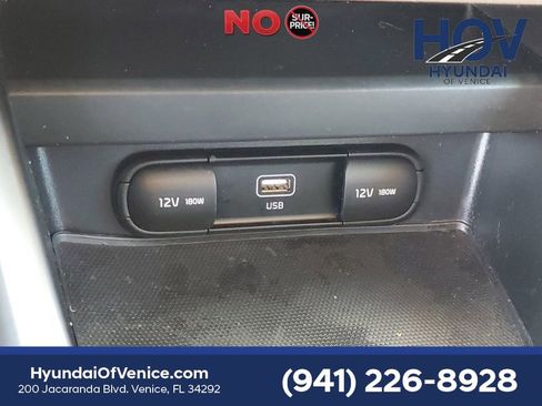 Used 2023 Kia Soul LX w/ LX Technology Package FWD image 29