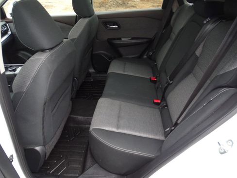 Used 2021 Nissan Rogue SV image 36