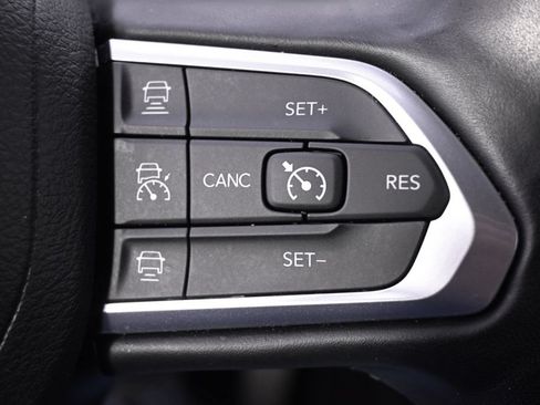 Used 2022 Jeep Compass Latitude AWD/4WD image 35