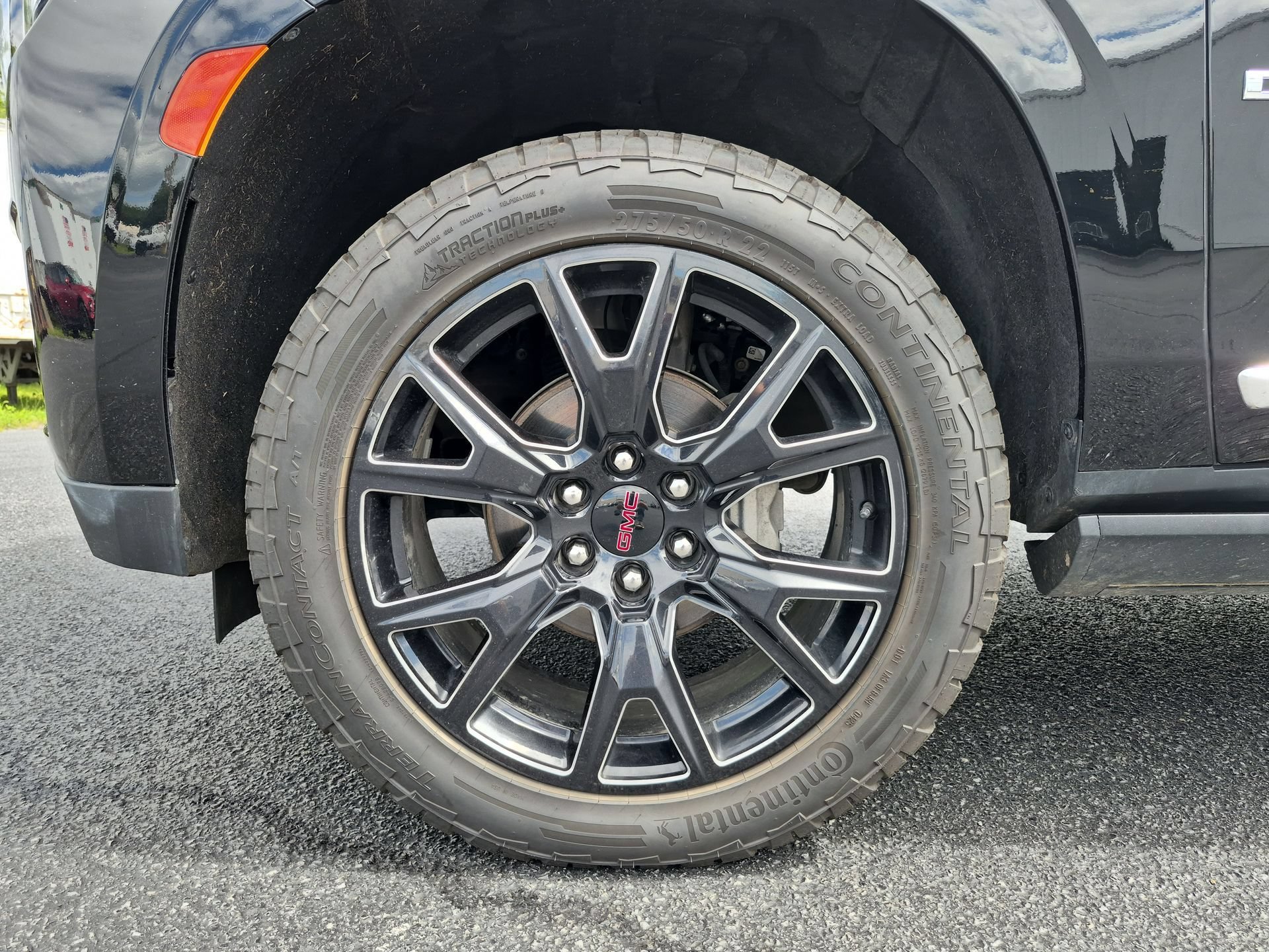 Certified 2023 GMC Yukon XL Denali w/ LPO, Floor Liner Package AWD/4WD image 34