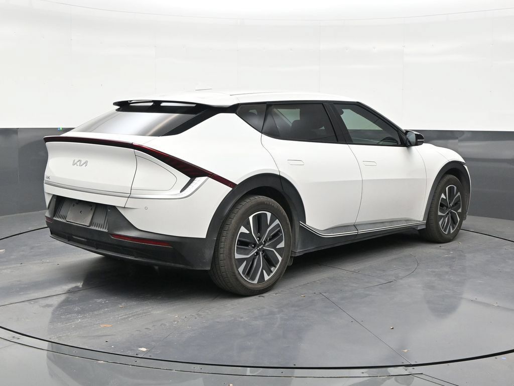 Used 2024 Kia EV6 Light RWD image 5