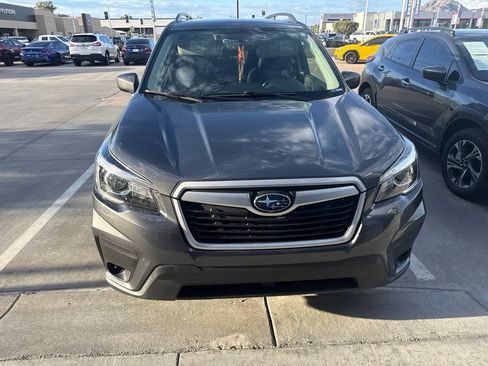 Used 2020 Subaru Forester Premium AWD/4WD image 13