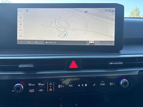 Certified 2024 Kia Sorento SX image 31