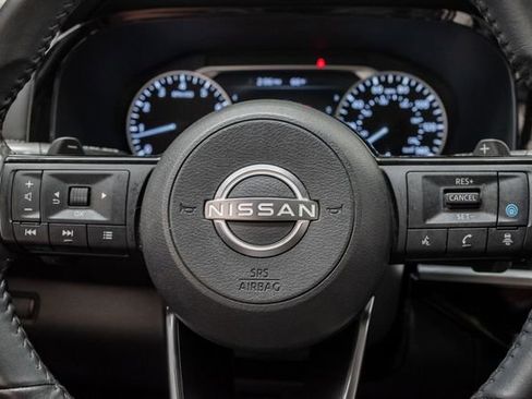 Used 2022 Nissan Pathfinder SV w/ SV Premium Package FWD image 13