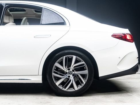 Used 2025 Mercedes-Benz E 350 Sedan image 15