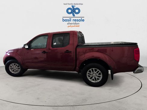 Used 2021 Nissan Frontier SV image 3