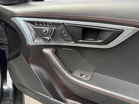 Used 2020 Jaguar F-TYPE Convertible RWD image 19