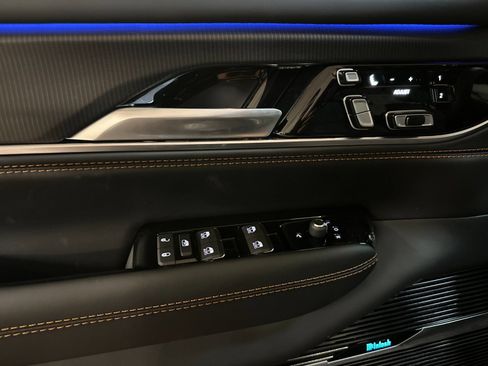 New 2026 Jeep Grand Wagoneer Summit AWD/4WD image 10